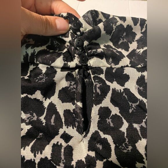 NY collection mock neck black animal print cap sleeve blouse breathable mesh XL - Picture 4 of 10